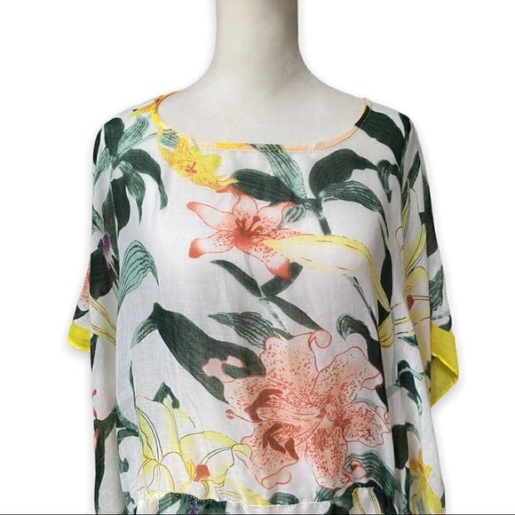 Woven Hearts Ivory Floral Batwing Sleeve Beach Tunic | One Size Fits Most - Picture 3 of 16